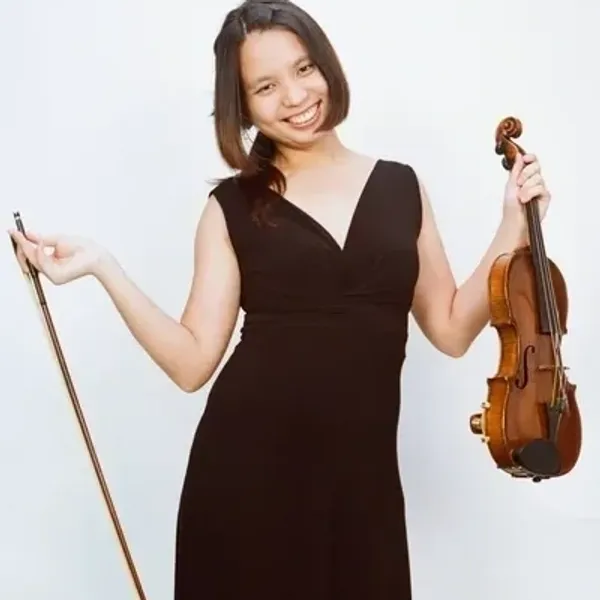 Miss Loh-Violinist_EduMuse